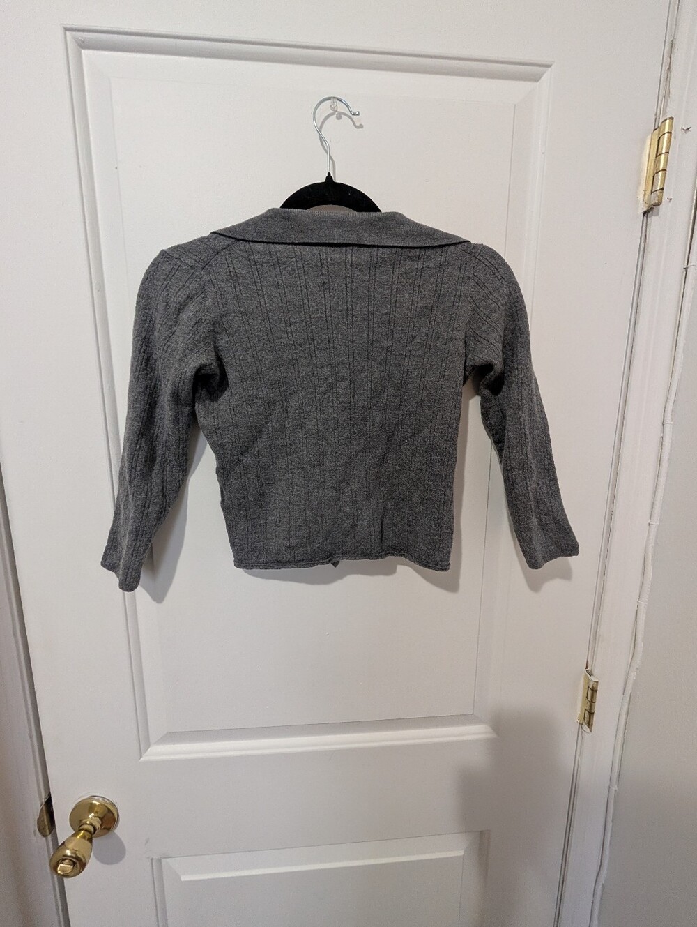 Ven Store Wool Gray Ribbed Button-Down Crop Shirt - Picture 4 of 4